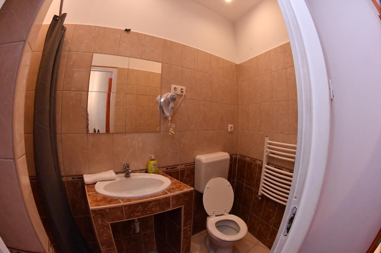 Five Seasons Vaci Utca Apartment Budapest Luaran gambar