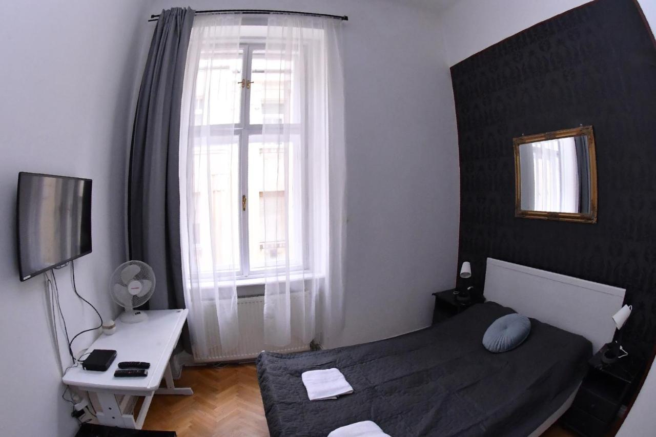Five Seasons Vaci Utca Apartment Budapest Luaran gambar
